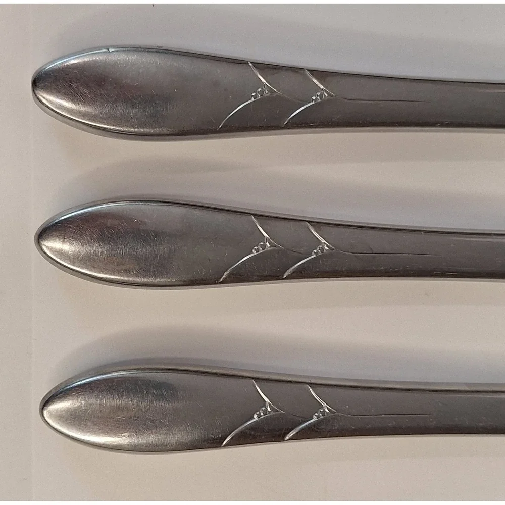 Lot Of‎ 3 Oneida Debonair Dinner Knifes Flatware Silverware
